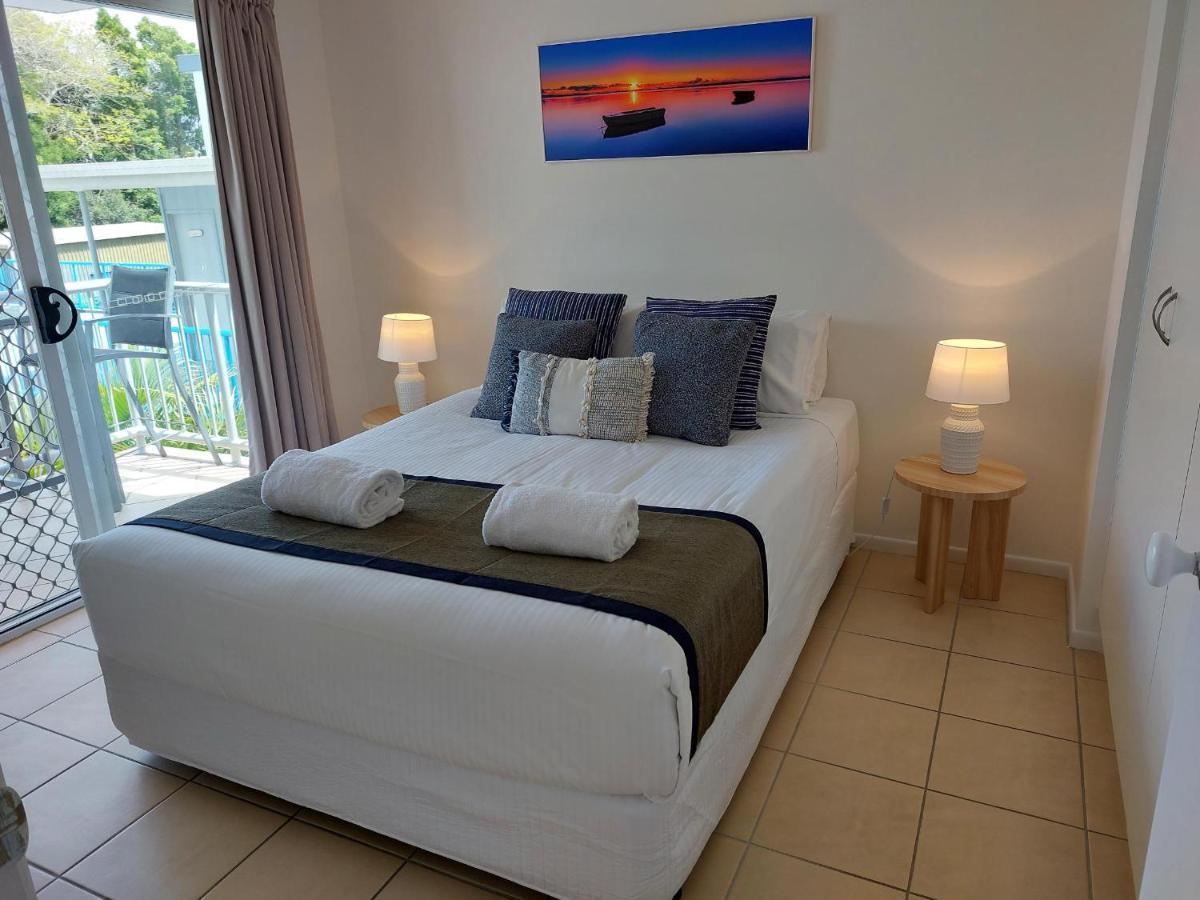 Sandy Shores Holiday Units Golden Beach ภายนอก รูปภาพ