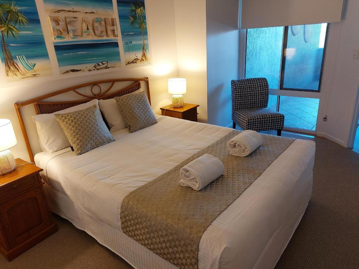 Sandy Shores Holiday Units Golden Beach ภายนอก รูปภาพ