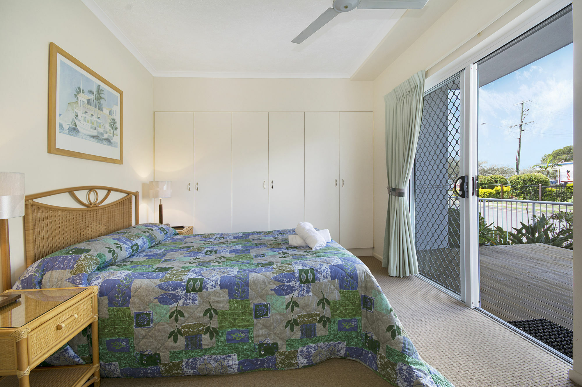 Sandy Shores Holiday Units Golden Beach ภายนอก รูปภาพ